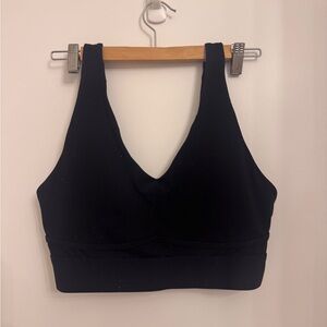 Black Women's Fabletics Sports Bra